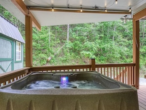 Bain à remous extérieur
