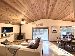 The vaulted ceilings living room has the best vibe and is nice to socialize. 