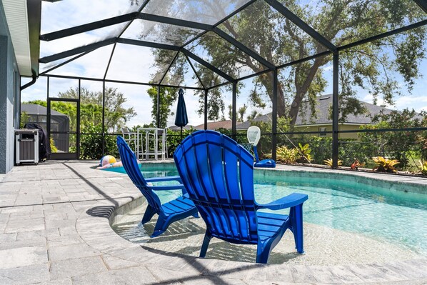 The pool is heated and inviting you and your group to do some vacationing...