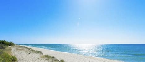 La plage au bout du chemin 