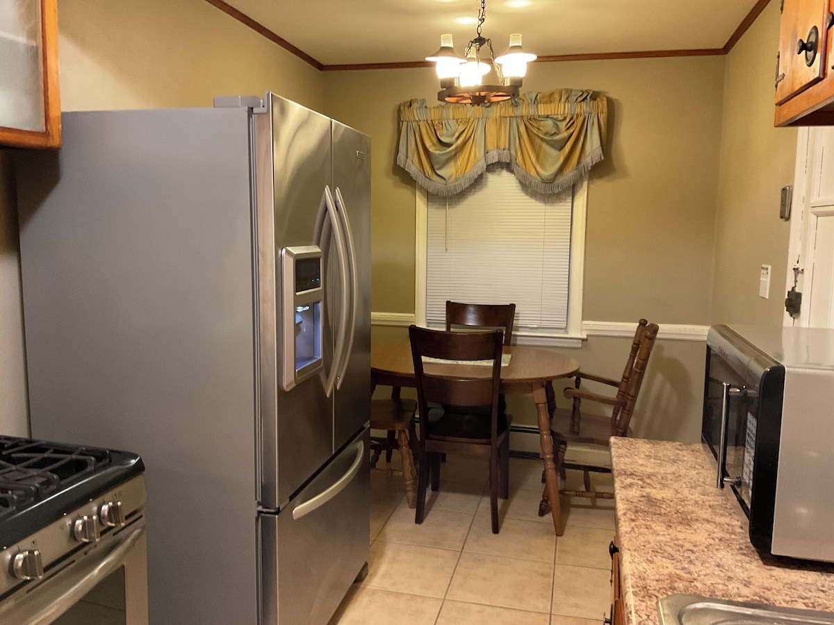 Duplex with private Entrance , A block from UBS Arena & Belmont Park,