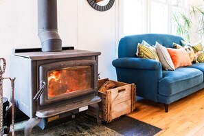 Wood stove