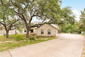 Plenty of room for kids and dogs to run around!
