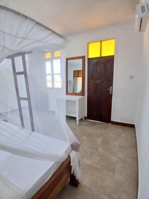 Bedroom (2)