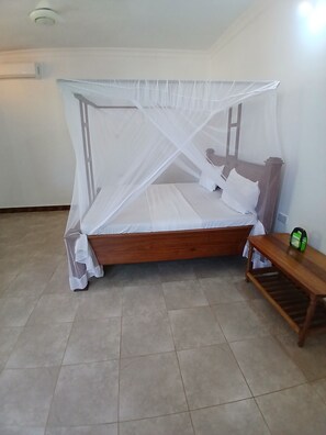 Bedroom (4)