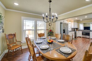 Kitchen & Dining Area | Recently Remodeled in 2020