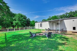 Private Yard | Outdoor Seating | Fire Pit