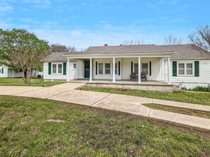 The Homestead on Main in Mountain View, Arkansas