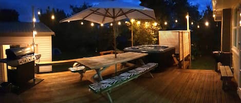 Relax in the evenings on the deck under lights  