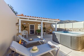 Private porch