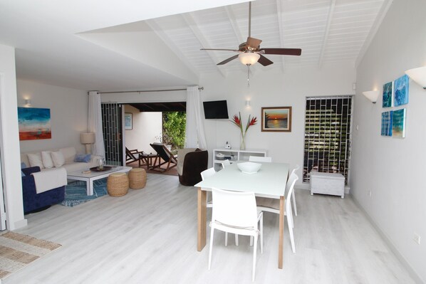 Open plan - Living & Dining Areas