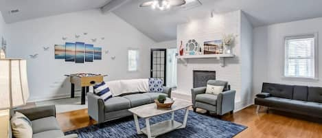 Living Room with vaulted ceilings and comfy seating!