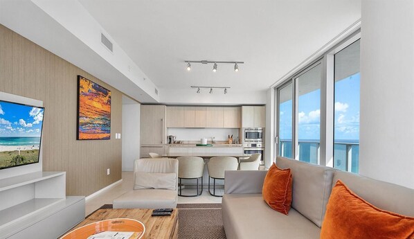 Ocean View 2 bed 23rd floor Miami (7823)