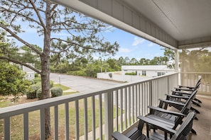 23-Beachwood-Villas-13B-Balcony