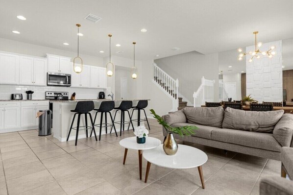 8924SdyneyAve(2)