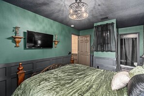 Bedroom with Queen Bed and Private Bath