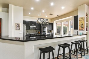 Kitchen | Cooking Basics | Complimentary Spices | Blender | Toaster