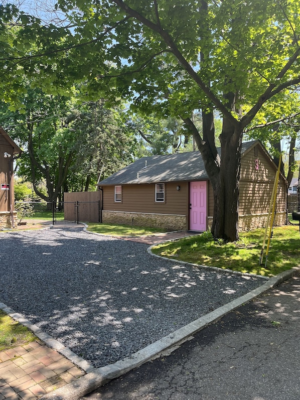  private 2 car driveway. on a private country road