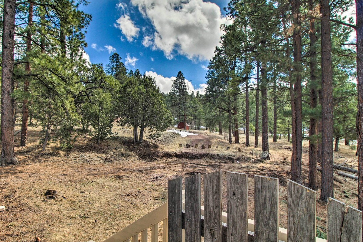Peaceful Nutrioso Cabin Retreat w/ Fire Pit!