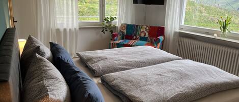 Ferienwohnung, 145 qm, 2 Schlafzimmer, max. 4 Personen-Schlafzimmer Talblick