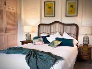 The Gordon Room - decorated with hints of a holiday in the Caribbean