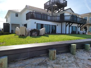 Back of the home facing the ocean