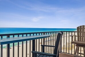 Have breakfast on the balcony