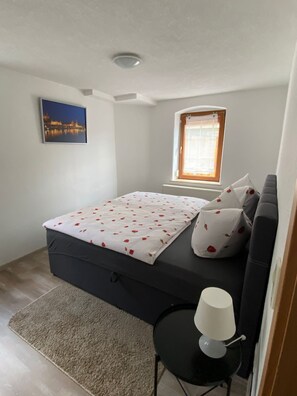 1. Schlafzimmer