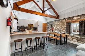 plenty of seating in the spacious kitchen and dining area