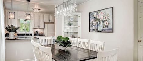 Charming dining room