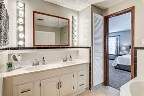 Primary bathroom with tub/shower combo