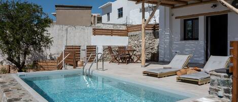 Nomas Skaloti, Villa with Sea View, Relaxing Swimming Area