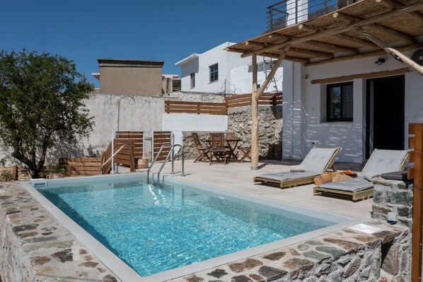 Nomas Skaloti, Villa with Sea View, Relaxing Swimming Area