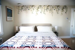 1st Floor King Sized Room (1)