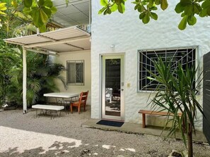 Private outdoor garden, entrance and table