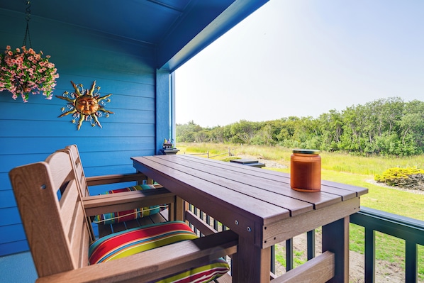 Ocean Shores Vacation Rental | 1BR | 1BA | Stairs Required | 515 Sq Ft