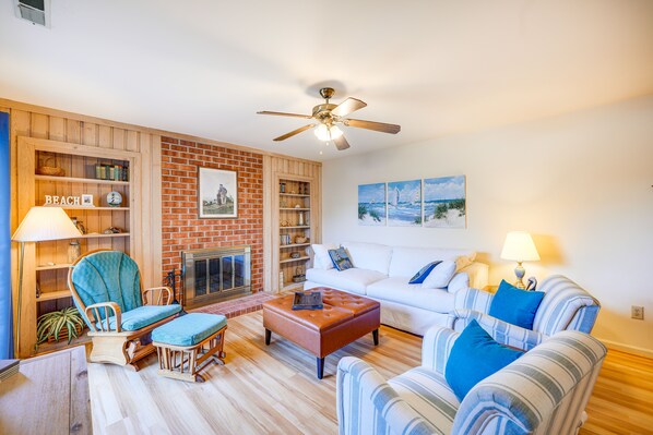 Kitty Hawk Vacation Rental | 2BR | 2.5BA | Stairs Required | 1,534 Sq Ft