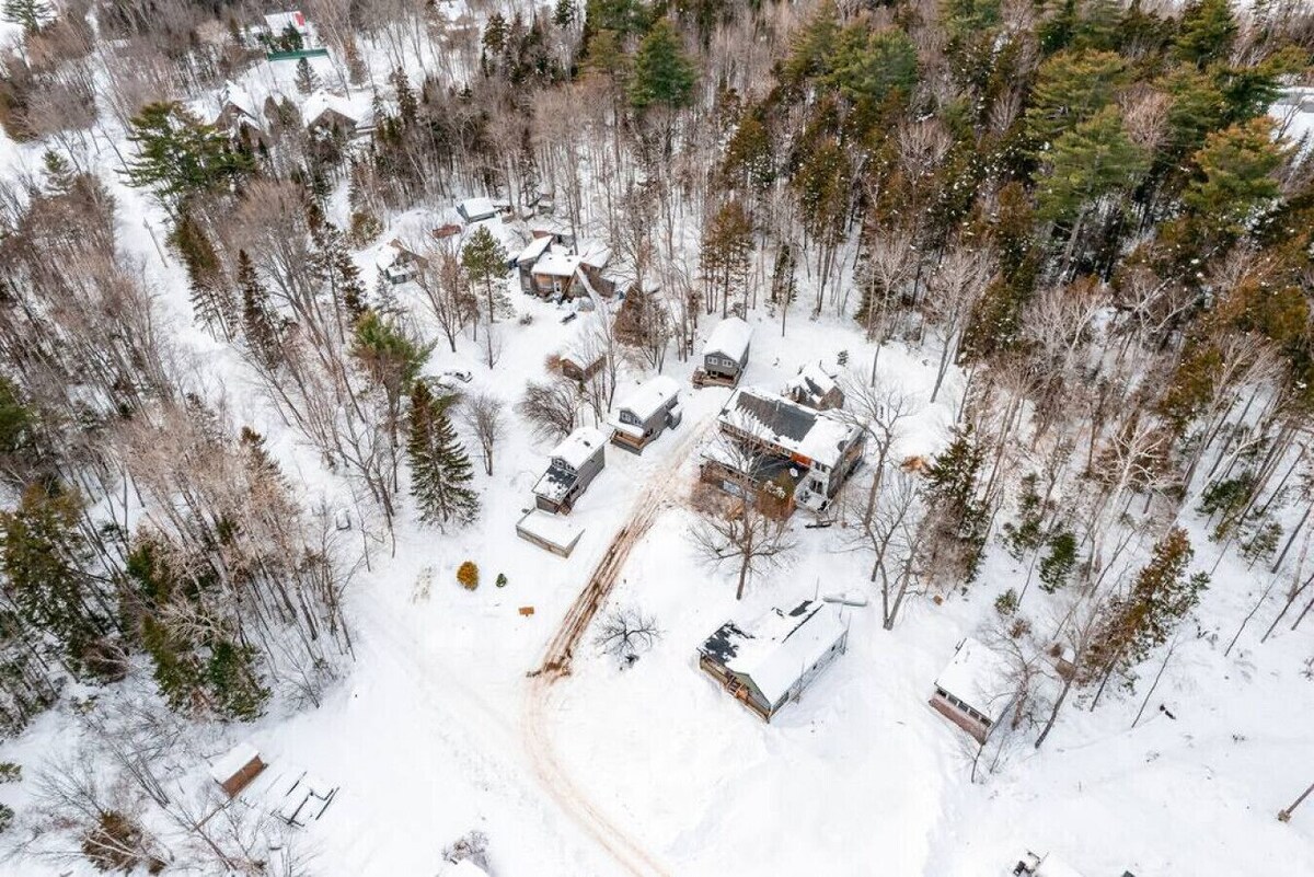 Ripple – Cabin 3 · Lawrence’s Lakeside Cabins | Kayaks and Arcade Game