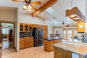 Spacious and fully equipped kitchen