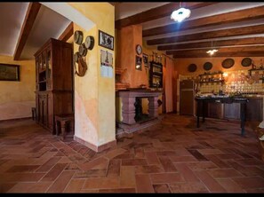 Bar (in der Unterkunft)