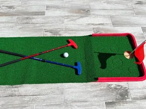Tee up for a mini golfing adventure!
