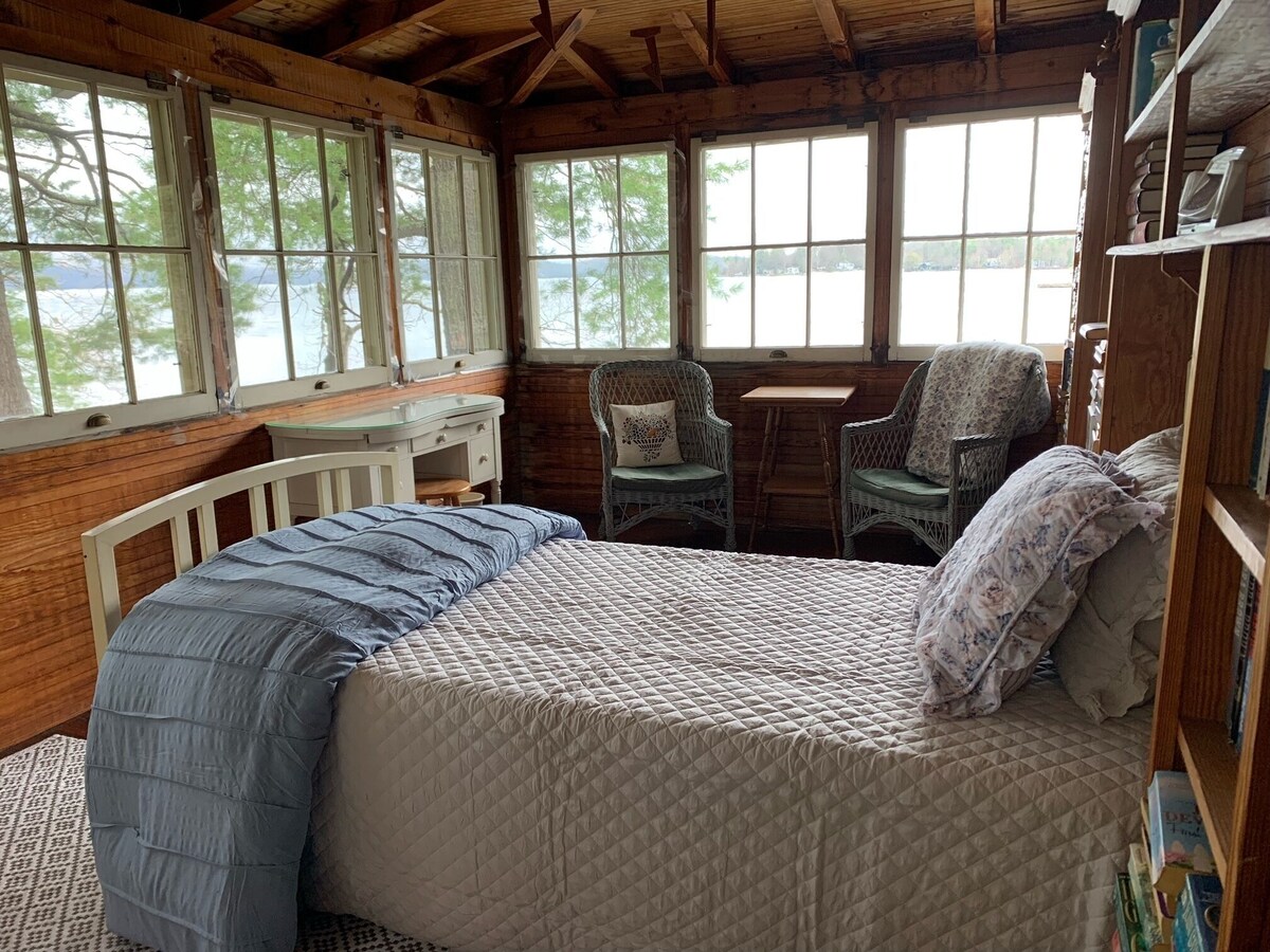 Sewall Point Escape – Lake Winnipesaukee, Wolfeboro