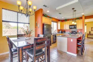 Breakfast Nook | 1st Floor