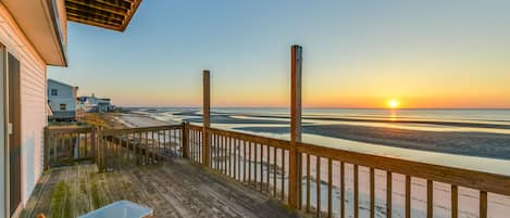 Cape May Vacation Rental | 1BR | 1.5BA | 1,000 Sq Ft | Stairs Required