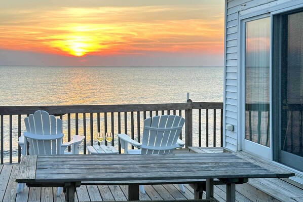 Cape May Vacation Rental | 3BR | 1.5BA | 1,000 Sq Ft | Stairs Required