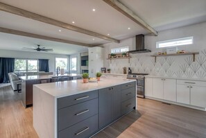 Stainless Steel Appliances · Alexa for music · Microwave · Coffee Maker · Toaster · BBQ Utensils · Blender · Wine Glasses · Fridge · Freezer · Outdoor Plates · Baking Basics · Cooking Basics · Oven · Stove · Dining Set · Dishwasher  · Wifi