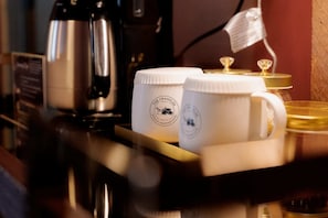 Kaffee und/oder Kaffeemaschine