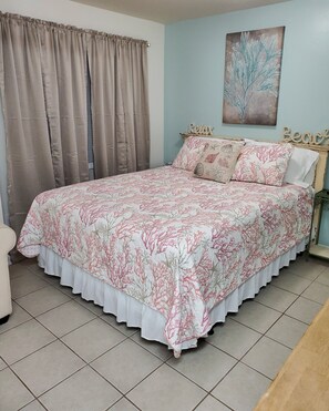Another view of the bed.