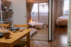 Rent Nishibi apartment in Tokyo - Kitchen / dining room