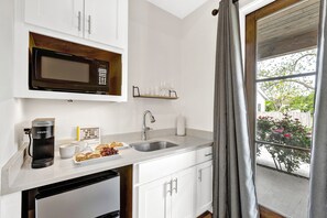 Kitchenette.